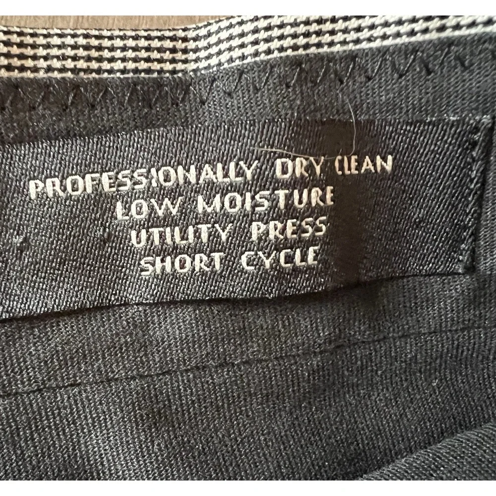 Jos A Bank Wool Men's Dress Pants Trousers 36 L Pleated Cuffed  Gray Houndstooth